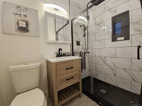Bath - 1630 Cameron, Lemon Grove, CA 91945 photo 3 of 3