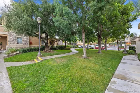 Exterior - 33471 Winston Way #C, Temecula, CA 92592 photo 4 of 7