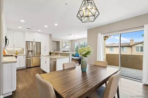 Dining - 33471 Winston Way #C, Temecula, CA 92592 photo 2 of 3