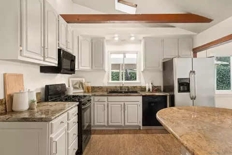 Kitchen - 2713 Lancelot Dr, Oceanside, CA 92054 photo 5 of 5