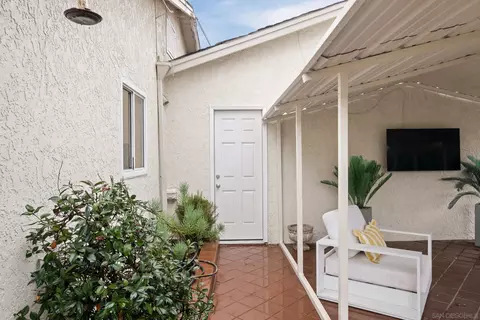 Exterior - 2713 Lancelot Dr, Oceanside, CA 92054 photo 2 of 8