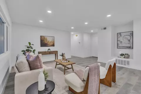 Living - 9253 Les Rd, Santee, CA 92071 photo 2 of 3