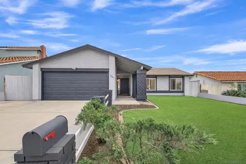 Exterior - 9253 Les Rd, Santee, CA 92071 photo 5 of 8