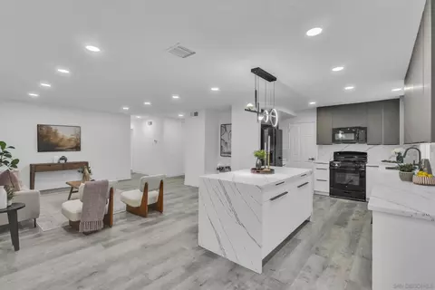 Kitchen - 9253 Les Rd, Santee, CA 92071 photo 3 of 4