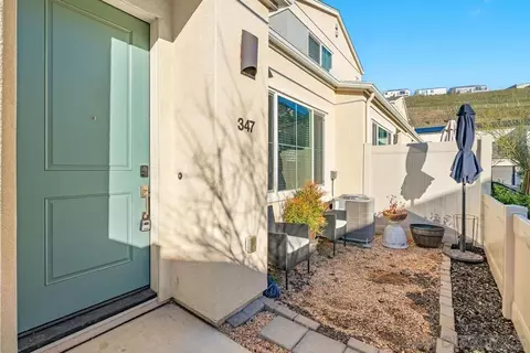 Exterior - 347 Sweet Pl, Fallbrook, CA 92028 photo 2 of 6