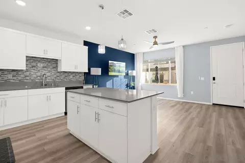 Kitchen - 347 Sweet Pl, Fallbrook, CA 92028 photo 1 of 4
