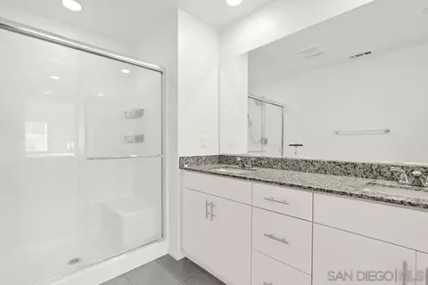 Bath - 347 Sweet Pl, Fallbrook, CA 92028 photo 1 of 3