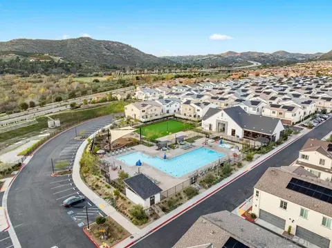 View/Area - 347 Sweet Pl, Fallbrook, CA 92028 photo 3 of 3
