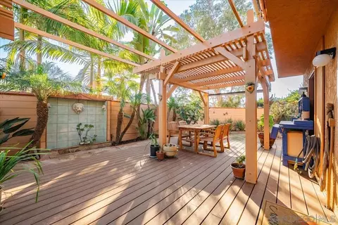 Exterior - 872 Oro Grande St, Oceanside, CA 92057 photo 11 of 33