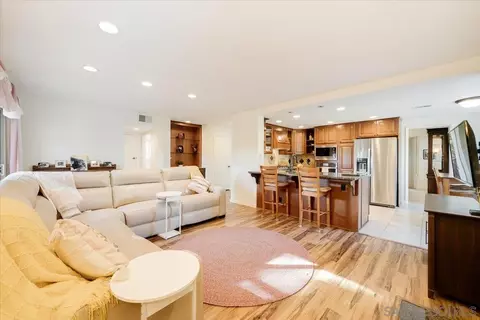 Living - 872 Oro Grande St, Oceanside, CA 92057 photo 5 of 5
