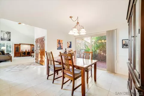 Dining - 872 Oro Grande St, Oceanside, CA 92057 photo 2 of 3