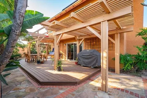 Exterior - 872 Oro Grande St, Oceanside, CA 92057 photo 17 of 33