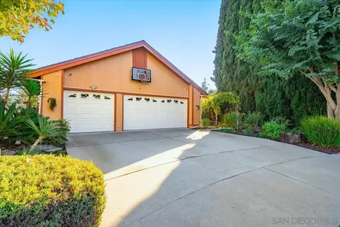 Exterior - 872 Oro Grande St, Oceanside, CA 92057 photo 3 of 33