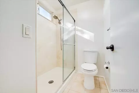 Bath - 872 Oro Grande St, Oceanside, CA 92057 photo 3 of 4