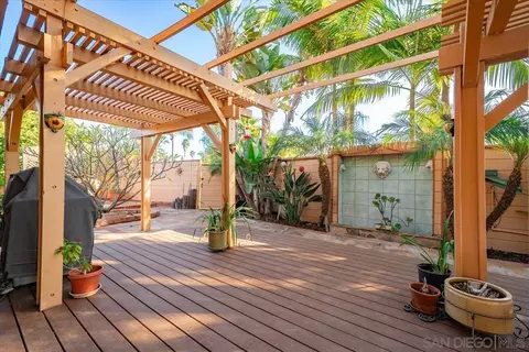 Exterior - 872 Oro Grande St, Oceanside, CA 92057 photo 12 of 33