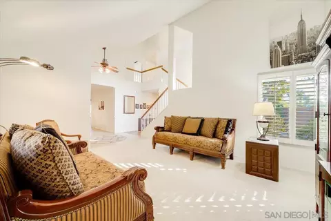 Living - 872 Oro Grande St, Oceanside, CA 92057 photo 2 of 5