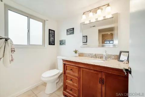 Bath - 872 Oro Grande St, Oceanside, CA 92057 photo 1 of 4