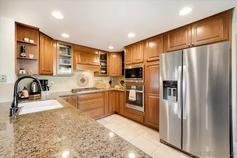 Kitchen - 872 Oro Grande St, Oceanside, CA 92057 photo 2 of 5