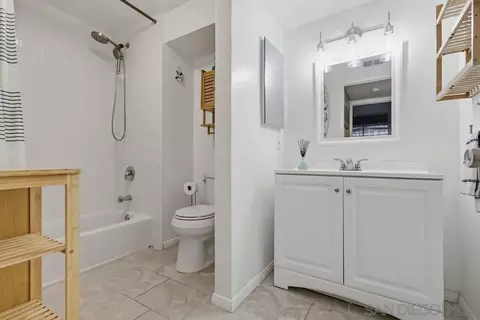 Bath - 1010 E Washington Ave #72, Escondido, CA 92025 photo 1 of 1