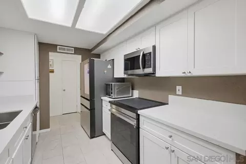 Kitchen - 1010 E Washington Ave #72, Escondido, CA 92025 photo 1 of 4