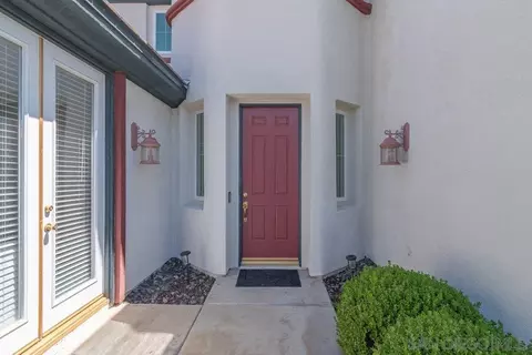 45256 Chateau Ct, Temecula, CA 92592 photo 2