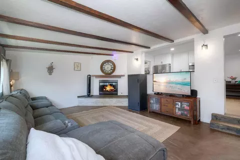 Living - 828 Waterloo Ave, El Cajon, CA 92019 photo 4 of 4