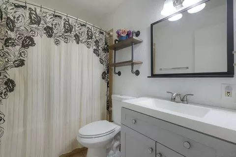 Bath - 828 Waterloo Ave, El Cajon, CA 92019 photo 1 of 2