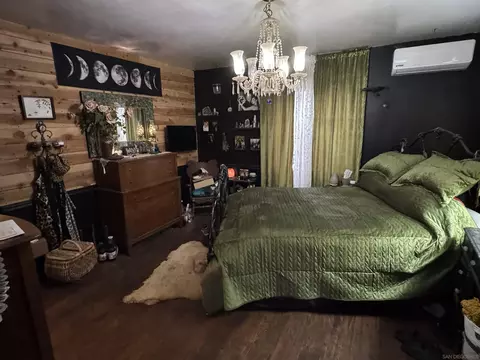 Bedroom - 8468 Golden Ridge Rd, Lakeside, CA 92040 photo 1 of 5