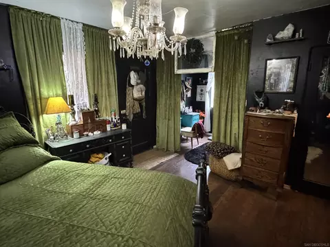Bedroom - 8468 Golden Ridge Rd, Lakeside, CA 92040 photo 2 of 5