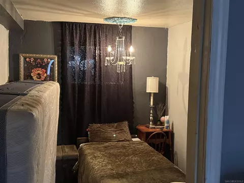 Bedroom - 8468 Golden Ridge Rd, Lakeside, CA 92040 photo 4 of 5