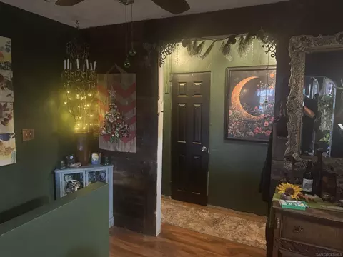 Entry Way - 8468 Golden Ridge Rd, Lakeside, CA 92040 photo 2 of 4