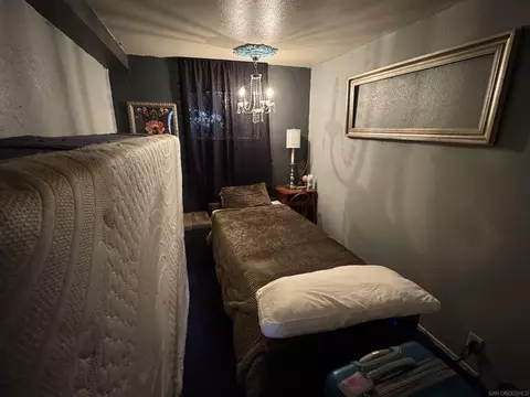 Bedroom - 8468 Golden Ridge Rd, Lakeside, CA 92040 photo 5 of 5