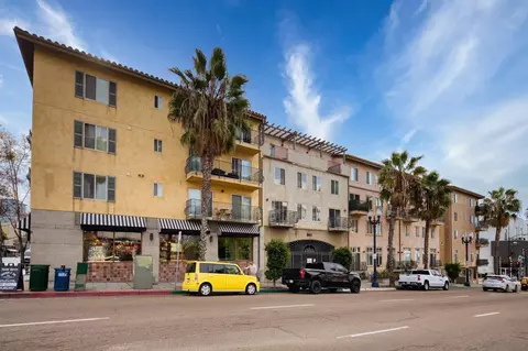 801 W Hawthorn St #203, San Diego, CA 92101