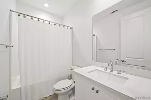 Bath - 2217 Brix Gln, Escondido, CA 92025 photo 2 of 2
