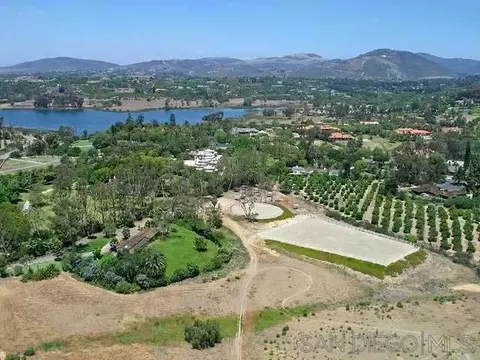 6710 El Montevideo, Rancho Santa Fe, CA 92067