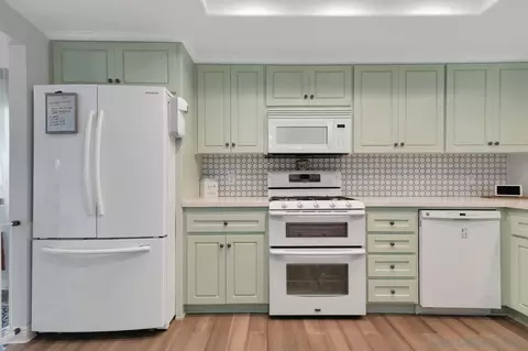 Kitchen - 25657 Bellemore Dr, Ramona, CA 92065 photo 1 of 4