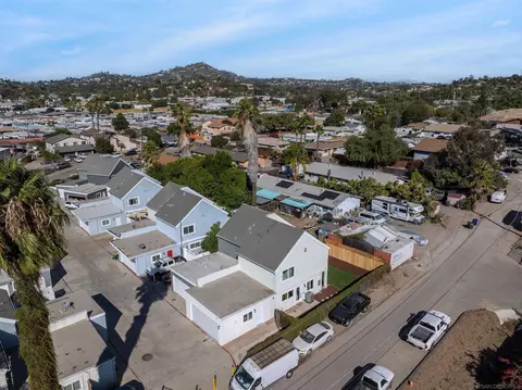 View/Area - 3101 King Arthurs Ct, Spring Valley, CA 91977 photo 2 of 12