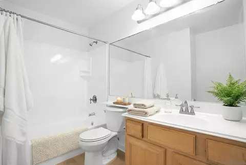Bath - 1045 Peach Ave #3, El Cajon, CA 92021 photo 1 of 1
