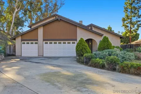 180 Rosemary Pl, Chula Vista, CA 91910
