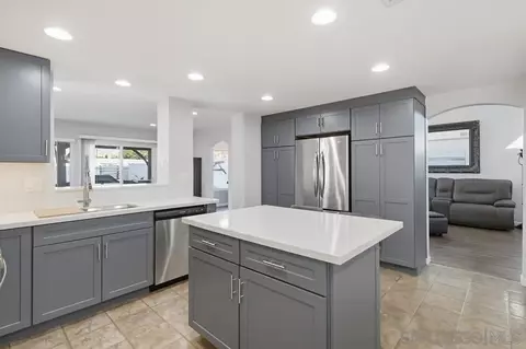 Kitchen - 1818 Avenida Sevilla, Oceanside, CA 92056 photo 4 of 5