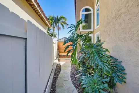 Exterior - 1818 Avenida Sevilla, Oceanside, CA 92056 photo 10 of 12