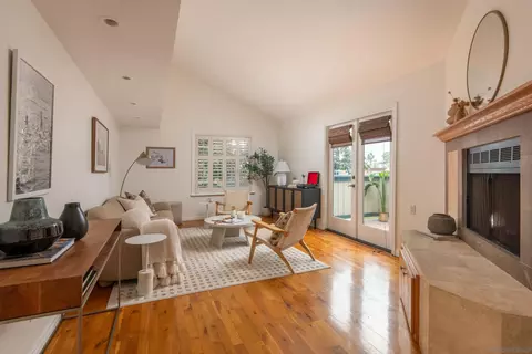 4757 Lamont St, San Diego, CA 92109