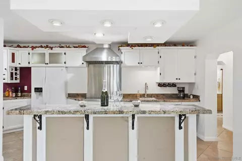 Kitchen - 1305 Ash St, Ramona, CA 92065 photo 6 of 10