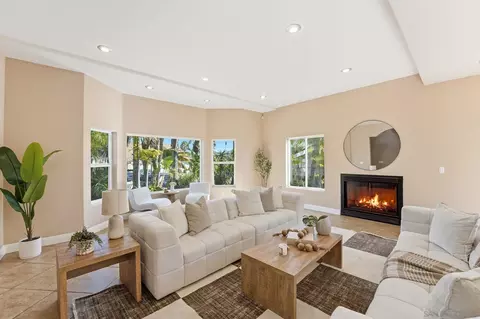 11479 Duenda Rd, San Diego, CA 92127