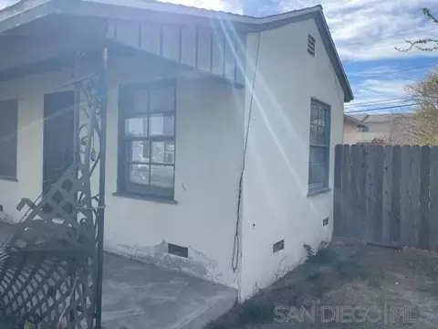 430 W Fir Ave, Oxnard, CA 93033 photo 2