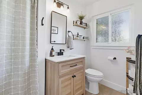 Bath - 1421 Teton Dr, El Cajon, CA 92021 photo 2 of 2