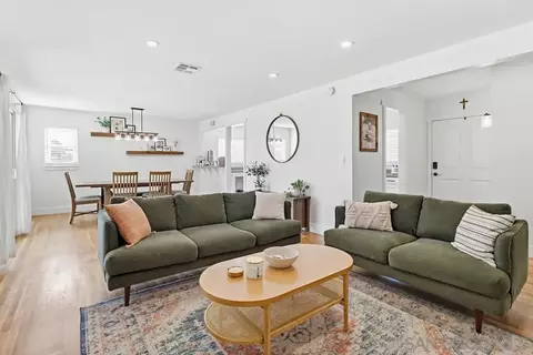Living - 1421 Teton Dr, El Cajon, CA 92021 photo 2 of 5