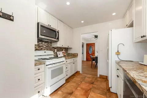 Kitchen - 2146 El Pasillo, Spring Valley, CA 91977 photo 3 of 3