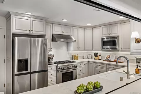Kitchen - 1714 Hicks St, Oceanside, CA 92054 photo 4 of 5