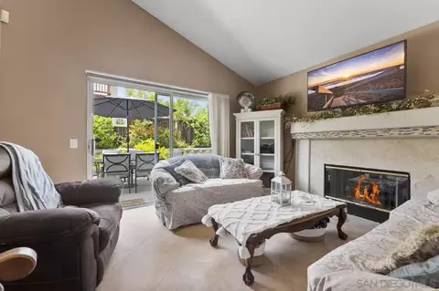 Living - 9942 Theresa Ln, Santee, CA 92071 photo 3 of 3